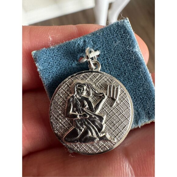 Vintage Anson Sterling Silver Virgo Zodiac Sign Pendant Charm - Picture 1 of 5